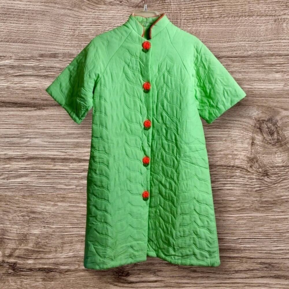 Vintage green quilted housecoat. Size 12.